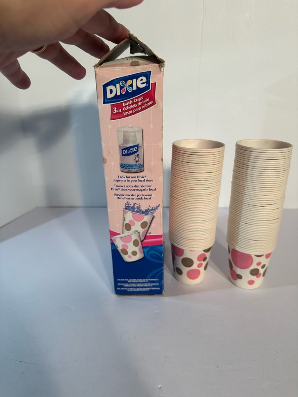 Dixie 3 oz Paper Bath Cups Pink Polka Dots 2008 Discontinued 116 Cups Open Box - Picture 5 of 6